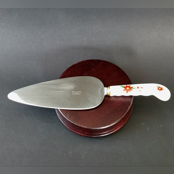 Royal Albert Poinsettia Pie Server, Pie cutter, Pie knife, Made in England - Picture 2 of 5